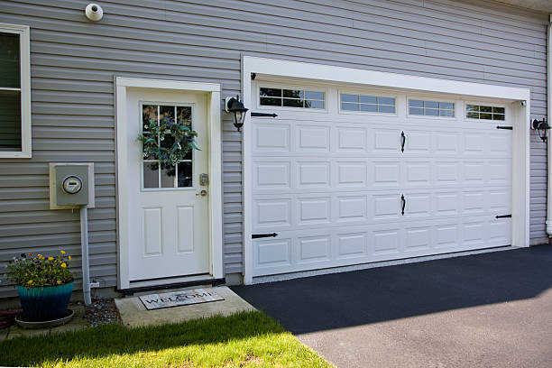 24/7 Emergency Garage Door Panel Replacement experts in Linden, NJ